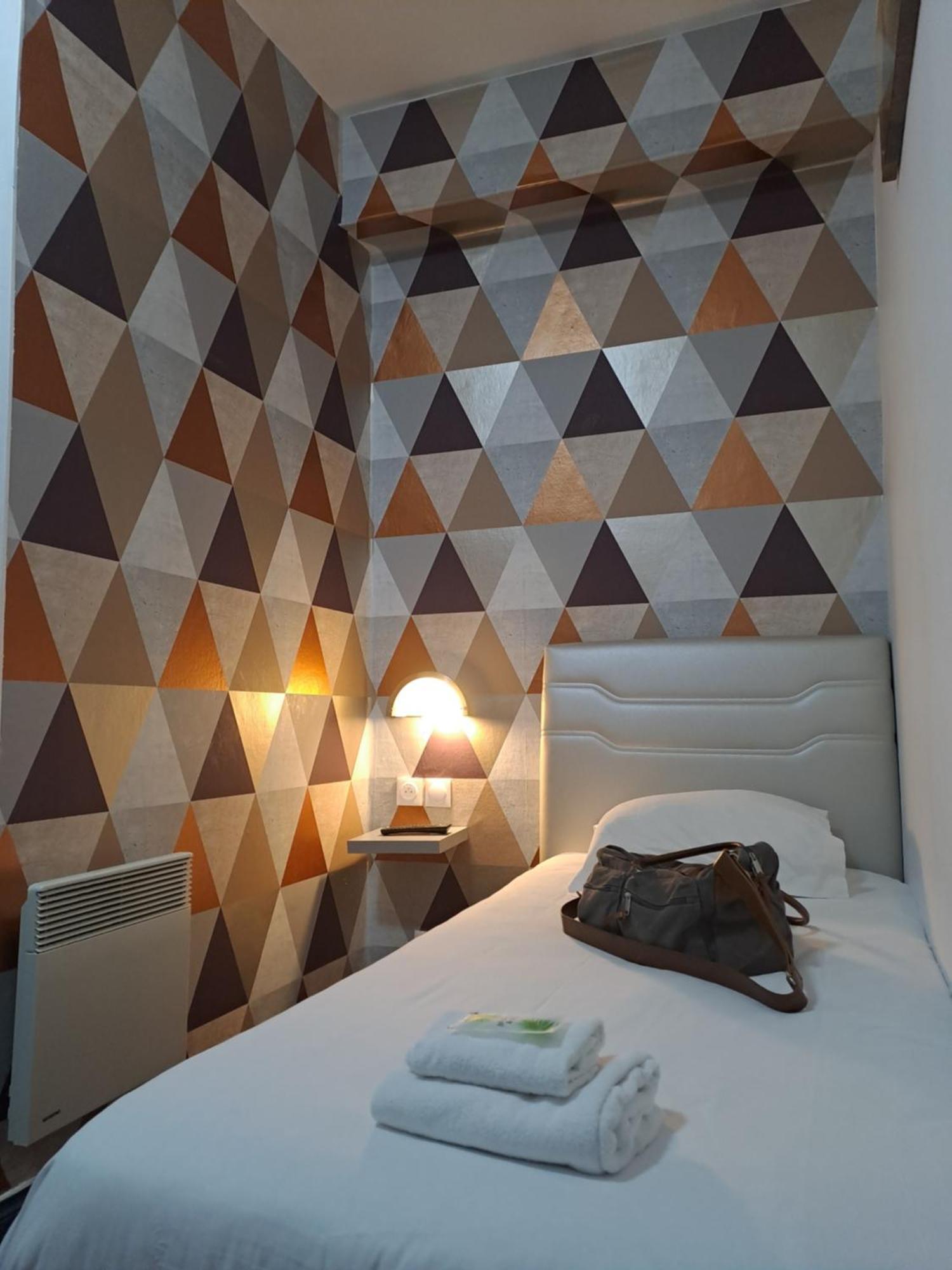 Hotel Le Celtic Montluçon Eksteriør billede